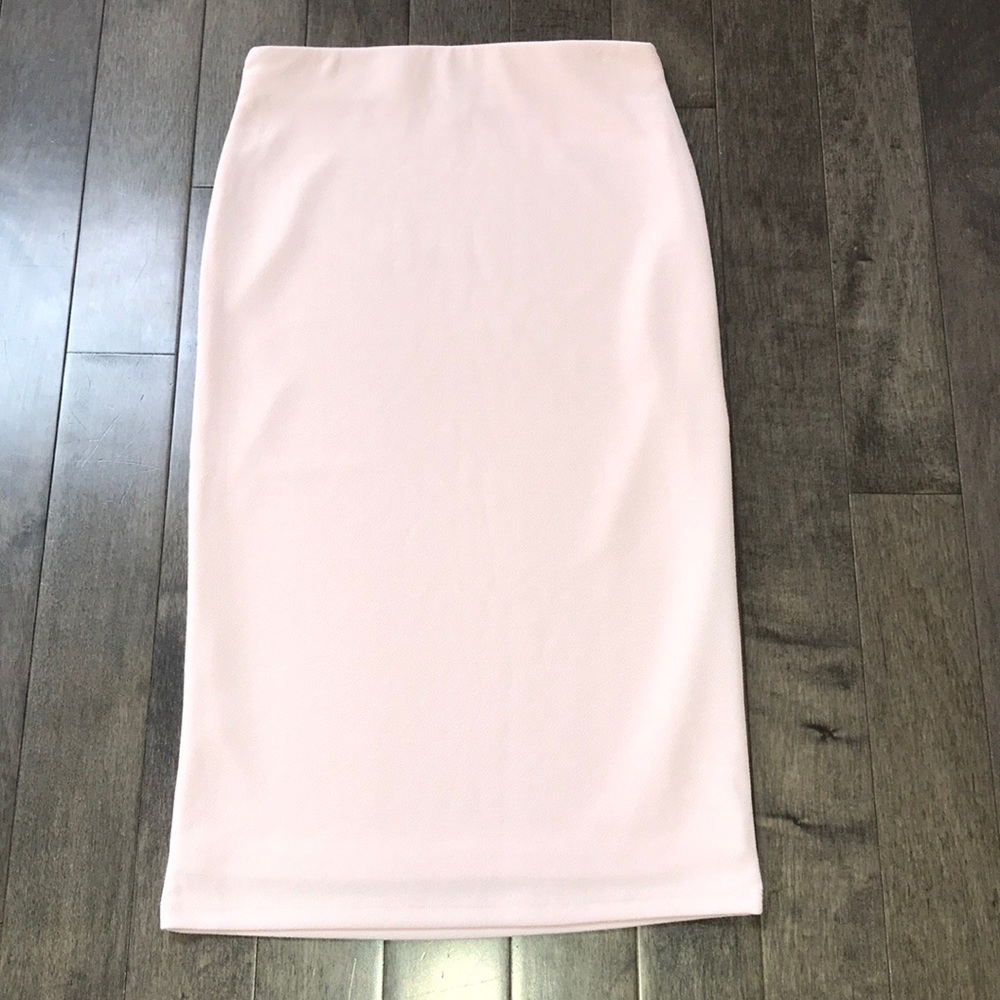 New F21 Light pink pencil skirt